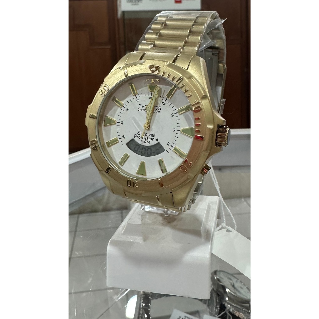 Relogio Technos Skydive Dourado WT205FLN/4B Fundo Branco