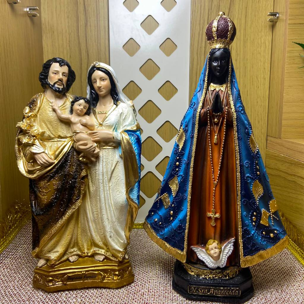 Kit Imagem Nossa Senhora Aparecida + Sagrada Família 30cm em Gesso Qualidade Prêmio Pintura Tradicional Colorida