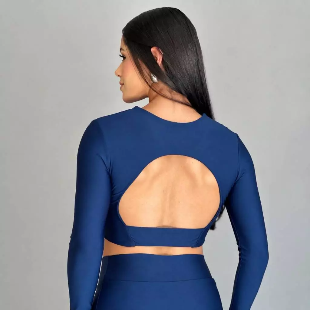 CROPPED MANGA LONGA costas vazada fitness academia e treino feminino — imagem 1