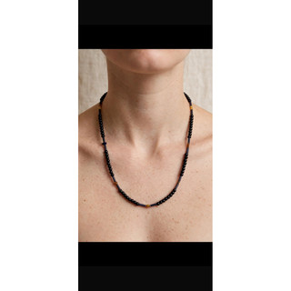 Colar Choker Miçangas Preto com Dourado 22cm Fechado | Gargantilha Artesanal com Fecho Prateado
