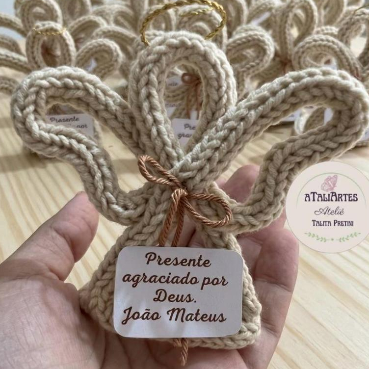 aTaliArtes - Anjinho personalizado em tricotin para lembrancinha Batizado e maternidade