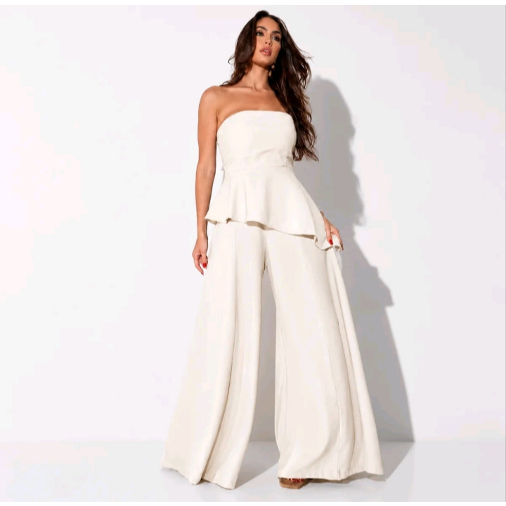 Conjunto Feminino Calça Pantalona e Top Peplum Assimétrico Tomara Que Caia Moda Alfaiataria