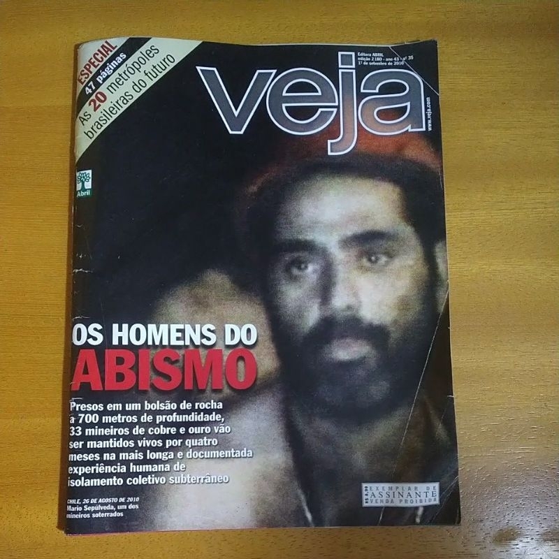 Revista Veja sobre os 33 mineiros que foram soterrados no Chile, 2010