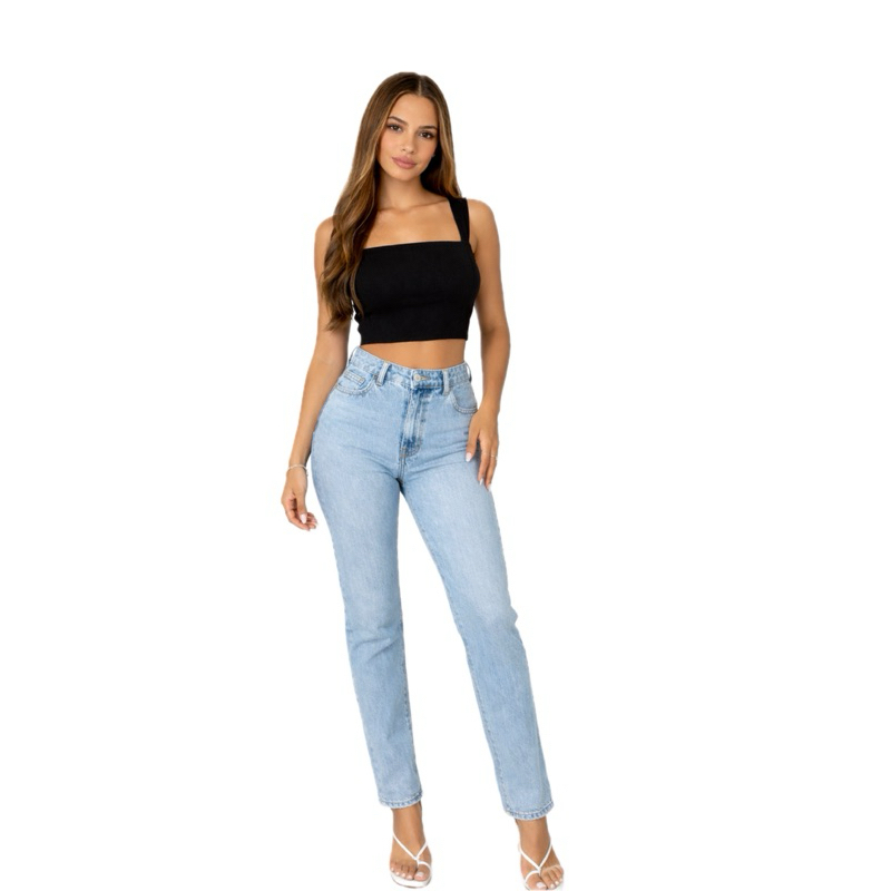 Cropped Feminino Canelado de Alcinha com Faixas e Recorte nas Costas Ajustado ao Corpo Moda Feminina Casual Confortável