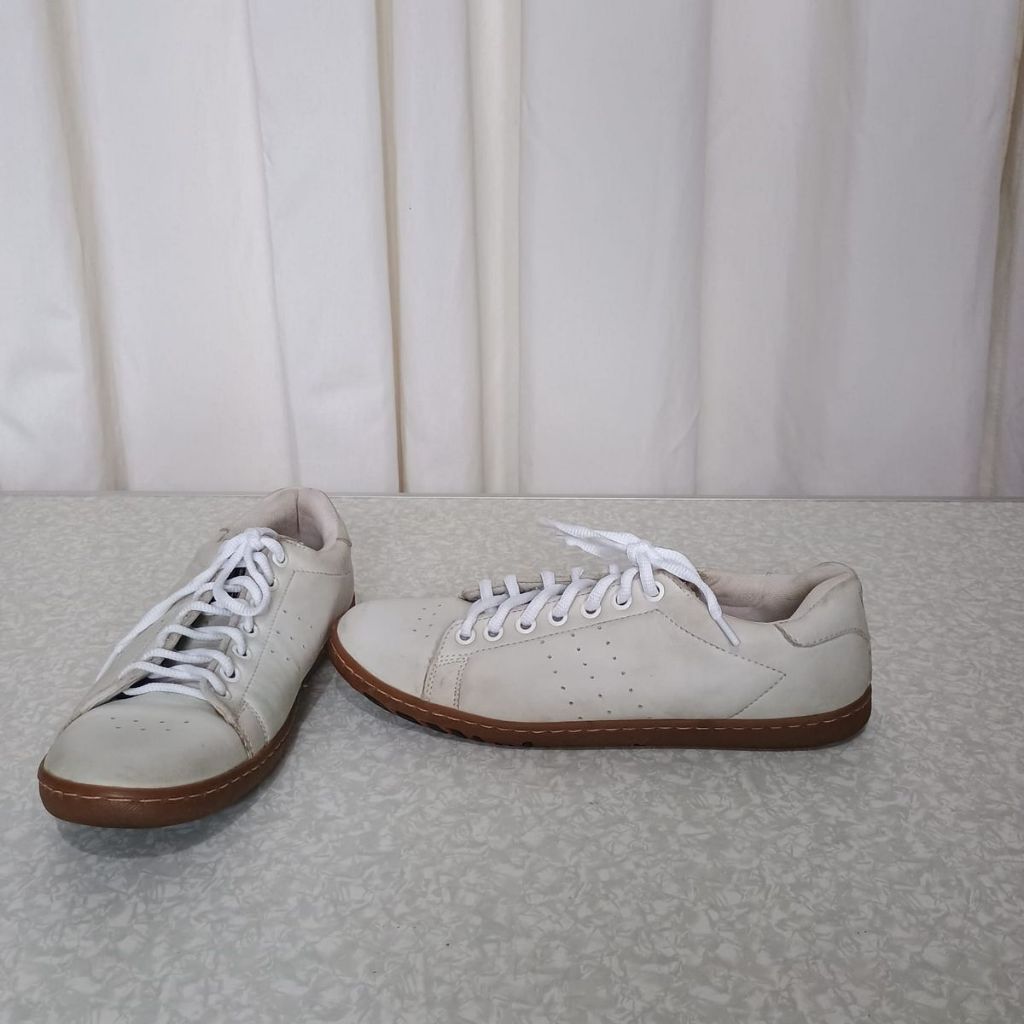 Sapato Femininos Couro Costurado cor Gelo Nº 36 Bazar Brechó Usado