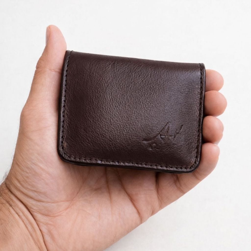 Carteira Masculina Smart Couro Legítimo Premium Primeira Linha porta Cartão e Cnh modelo compacto pequena presente homem em Oferta na Shopee