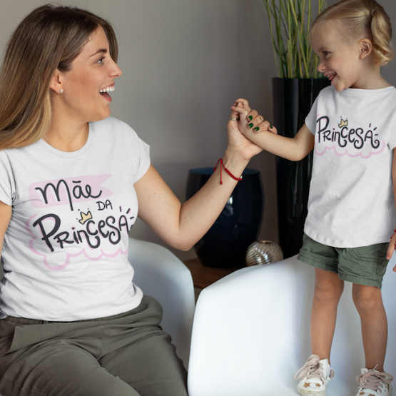 Camisetas Mãe e Filha Mãe da Princesa Roupa Igual Kit Tal Mãe Tal Filha Princesa Conjunto Tendência