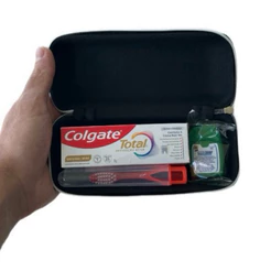 Kit Viagem Colgate Higiene Bucal Portátil Trabalho Estojo Rígido Completo (Escova + Pasta + Fio Dental) Miniatura