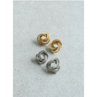 Brinco Dourado Grande Estiloso Elegante