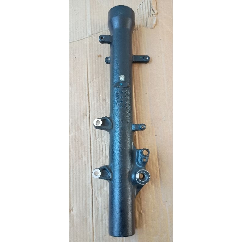 Canela de bengala Honda CB 300F Twister (23 a 25) direita