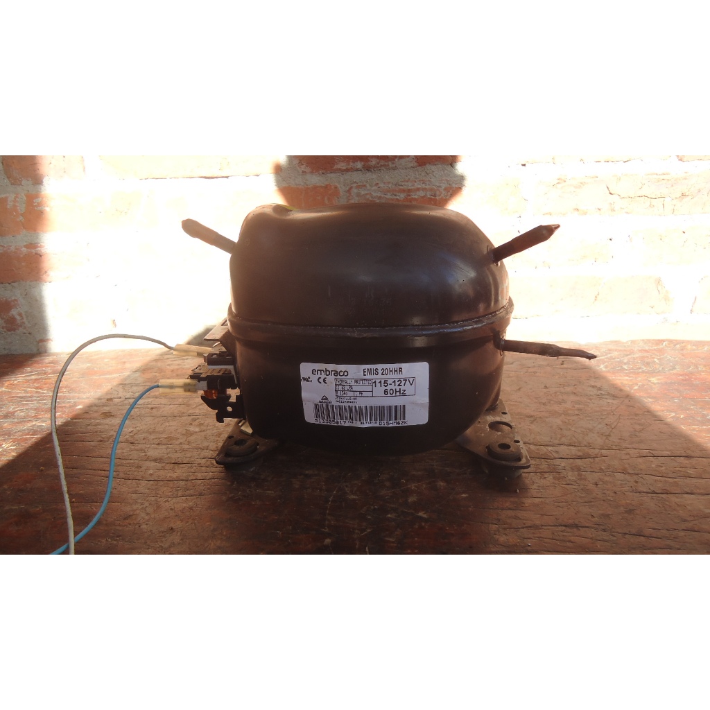 motor geladeira Compressor Embraco 1/12 R134A HP 110V 60HZ EMIS 20HHR usado