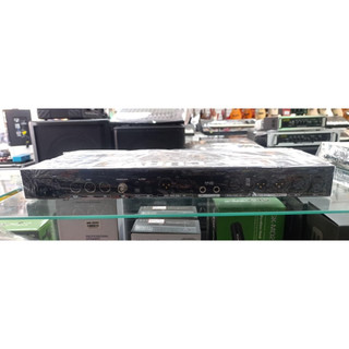 Processador De Áudio Behringer Ultra-curve Pro Deq2496 (PRODUTO DE MOSTRUÁRIO SEM EMBALAGEM E SEM MANUAL COM AVARIAS )