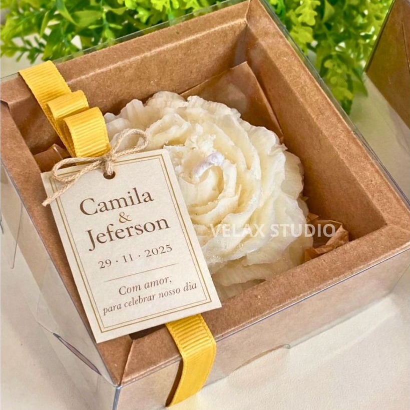 Lembrancinha de Casamento Personalizada | Vela Aromática Flor  Peônia 70gr na Caixa | 15 Anos | Casamento Luxo