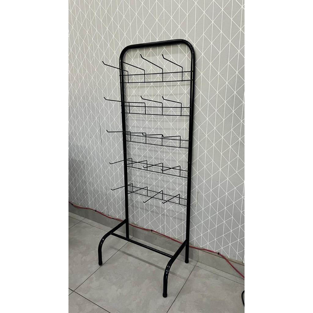 Display expositor para encartelado com 20 ganchos