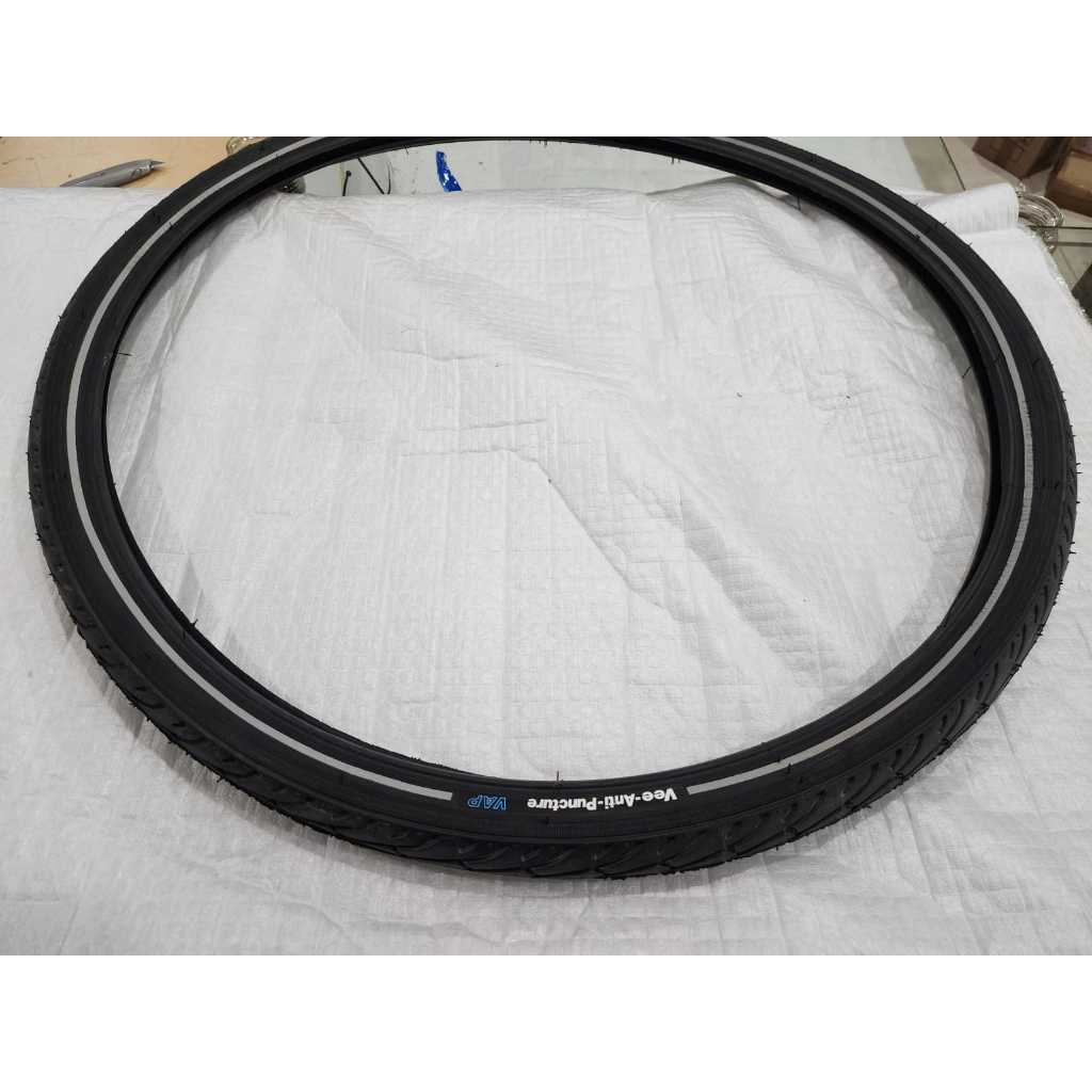 Pneu  Vee Rubber 700x42 com faixa reflexivel original da caloi city e-vibe de bike zero km desmontada