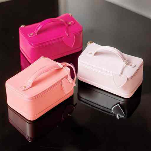 Bolsa Feminina Baú Pequena com Coração – Necessaire Estilosa e Versátil para Mão | ATT Variedades