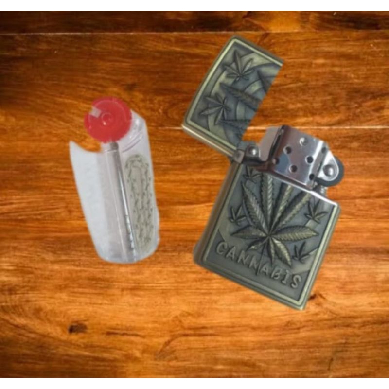 kit isqueiro tipo Zippo com pedra de reposiçao ( canables)