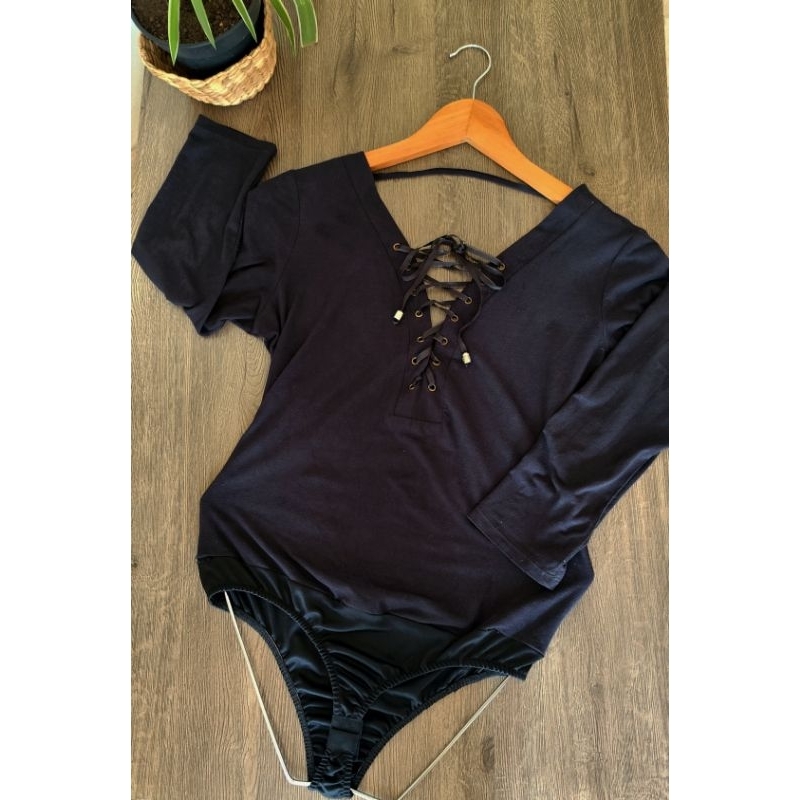 Body Manga Longa Lace Up Decote Trançado – Preto Tam.M Suede