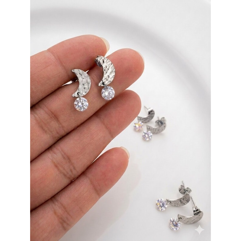 Brinco feminino lua zircônia Aço Inoxidável Cirúrgico Não Escurece Antialérgico Feminino Prata  Resistente Água