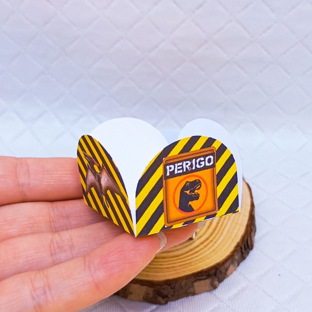 Forminhas para Docinhos Personalizadas 4 Pétalas Brigadeiro Festa Aniversário tema DINOSSAURO JURASSIC PARK