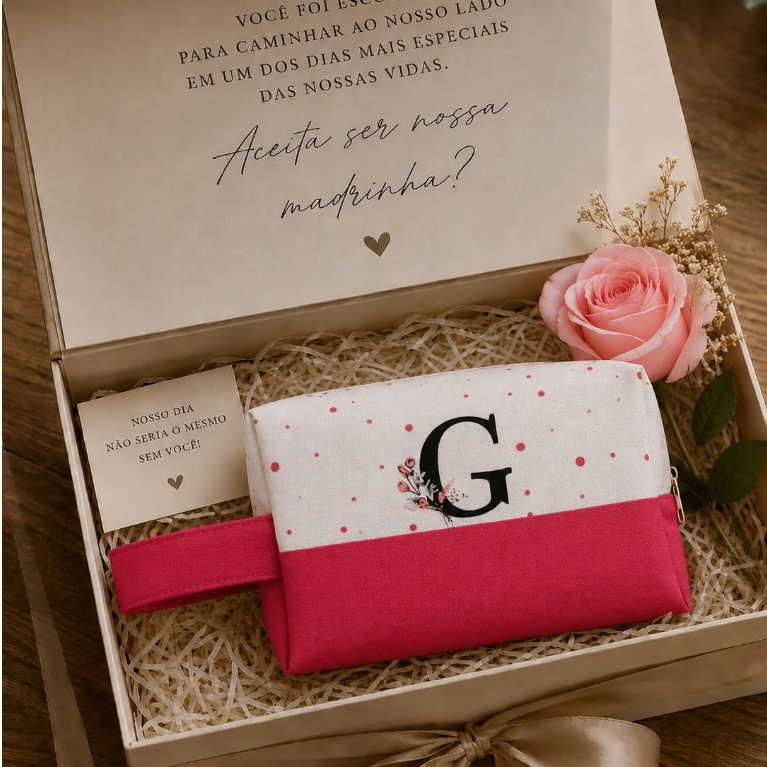 Necesser Madrinha de Casamento Personalizado Com Inicial Mimo Com Alça Pronta Entrega Necessaire Personalizada