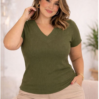 Blusa Feminina Plus Size Canelada Gola V Manga Curta Malha Premium do GG ao G3