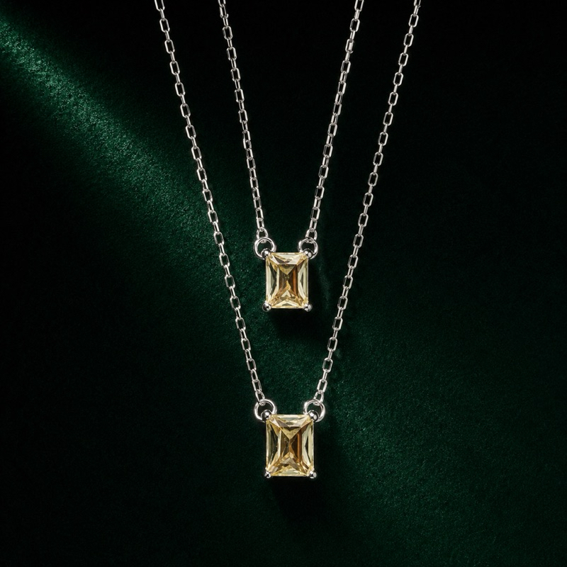 Escapulário Prata 925 com Pedras Amarelas Elegante