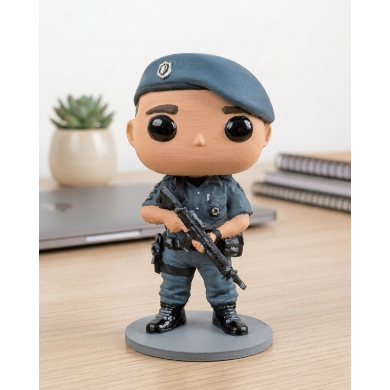 Miniatura Policial Militar para Presente ou Decoração