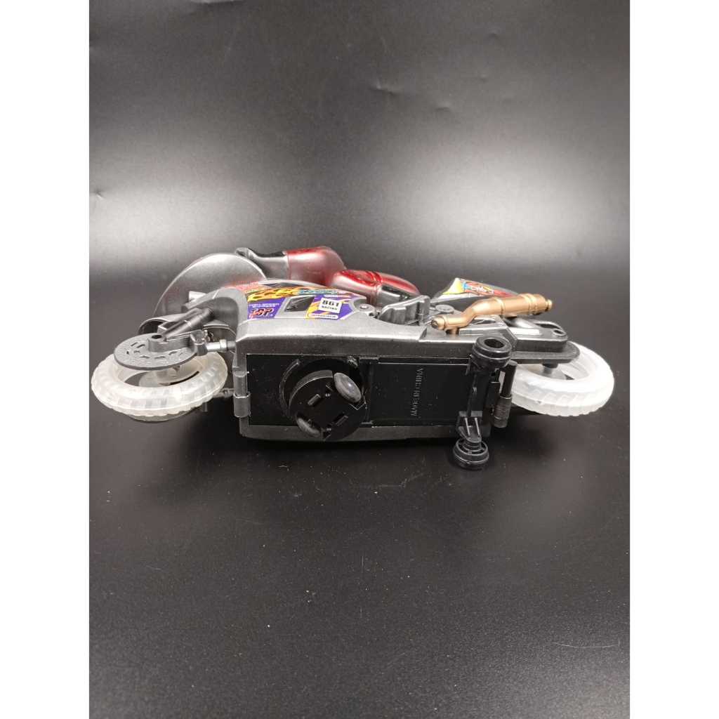 Moto Esportiva Radical Marca:Banana Toys Medidas:L9 X C24 X A18