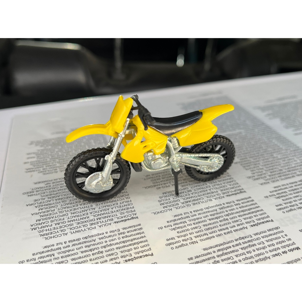 miniatura motocicleta Moto Cross com pedal carrinho da Guisval novo