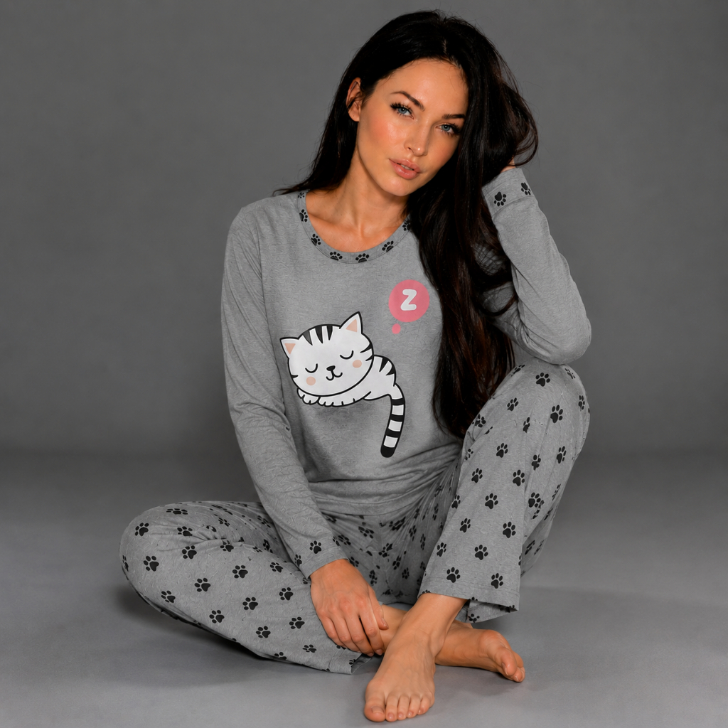 Pijama FM Feminino Gatinho Cinza Fofo Malha Premium Adulto Longo Fechado Manga Comprida Inverno