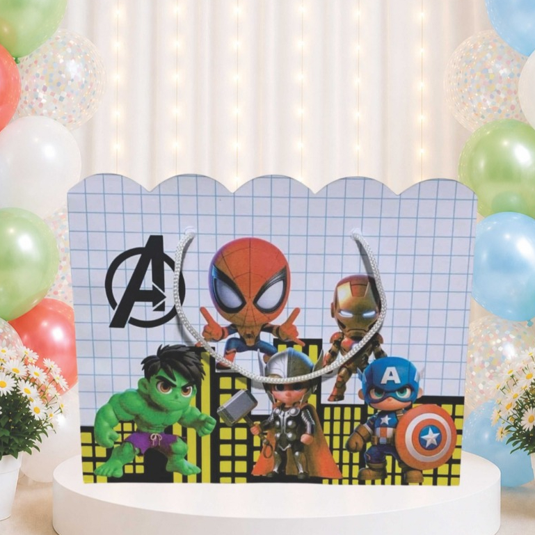 Sacolinha Surpresa Grande Personalizada Lembrancinha Vingadores  - MONTE EM CASA