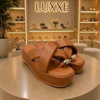 Flat Feminina Plataforma Moderna com Detalhe ABS – Luxxe