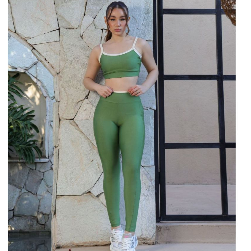 Conjunto Fitness para academia feminino com bolso lateral profundo zero transparência