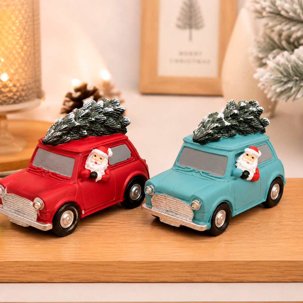 Carro Natalino de Resina com Papai Noel e Árvore LED a Pilha Enfeite de Natal 8,5cm