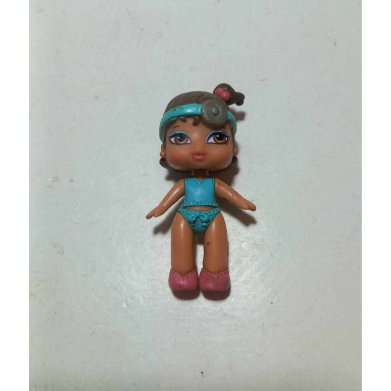 boneca colecionável da linha Bratz Babyz. Yasmim