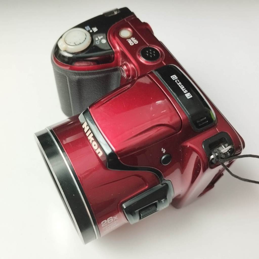 Câmera Digital Nikon Coolpix L810 - 16.1 MegaPixels - Preta/Vermelha - Cartão 2Gb