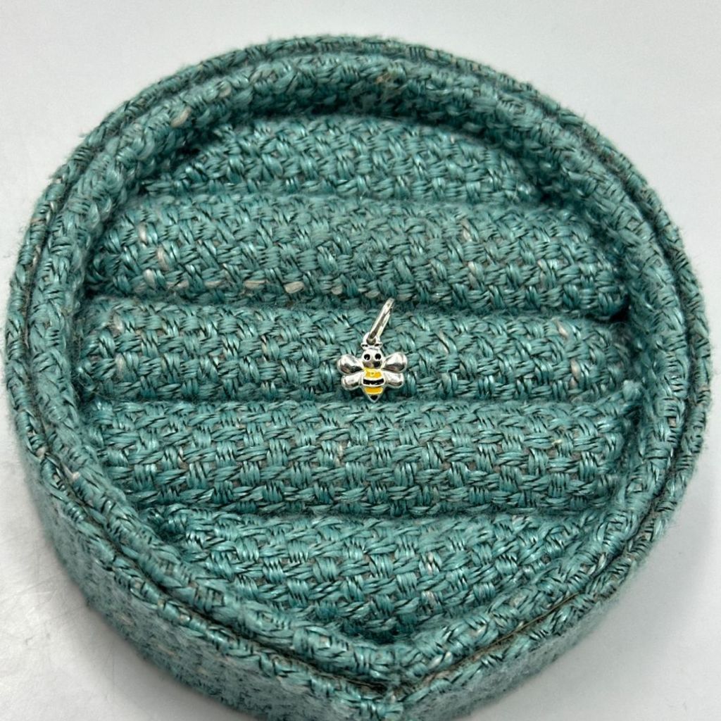 Pingente abelha prata 925 8mm x 10mm — imagem 2 de 2