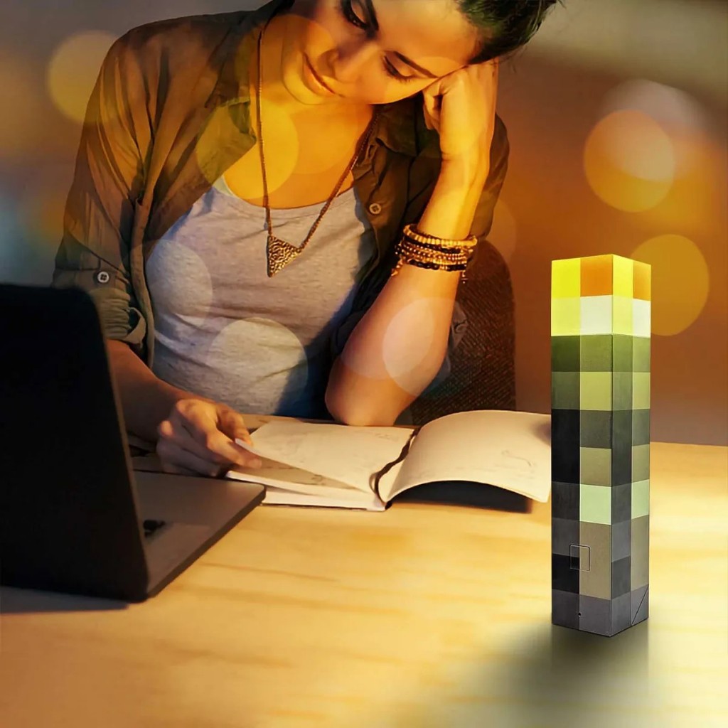 Luminária Tocha LED USB Recarregável Gamer