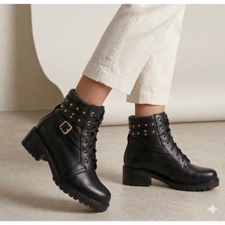 Bota Feminina Coturno Cano Baixo Salto Grosso Baixo Detalhe Fivela Spaik Tratorada Macia Leve