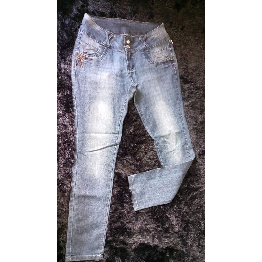 BS 285 - calça jeans feminina, Empório, confeccionada em algodão com elastano, tamanho 44