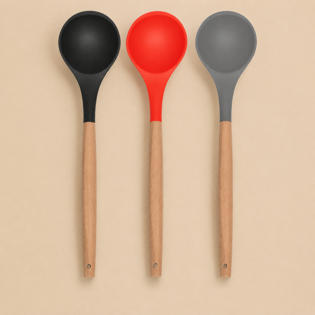 Concha de Sopa Silicone com Cabo de Madeira 31cm Resistente ao Calor – Utensílio de Cozinha Antiaderente