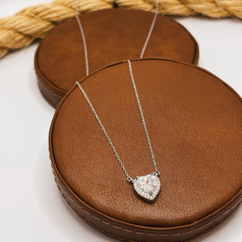 Colar Prata 925 com Coração Moissanite 8,8mm Romântico e Luxuoso · foto 2