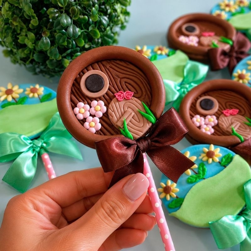 Pirulito de Chocolate masha e o urso Personalizado | Lembrancinha Festa Panda Menina