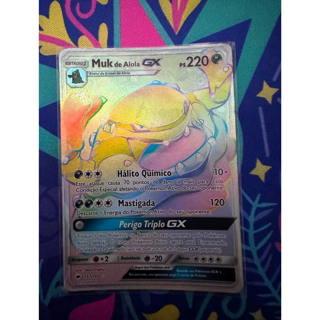 Carta Muk de Alola GX Full Art Rainbow MP Coleção Lendas Sombras Ardentes Pokemon TCG