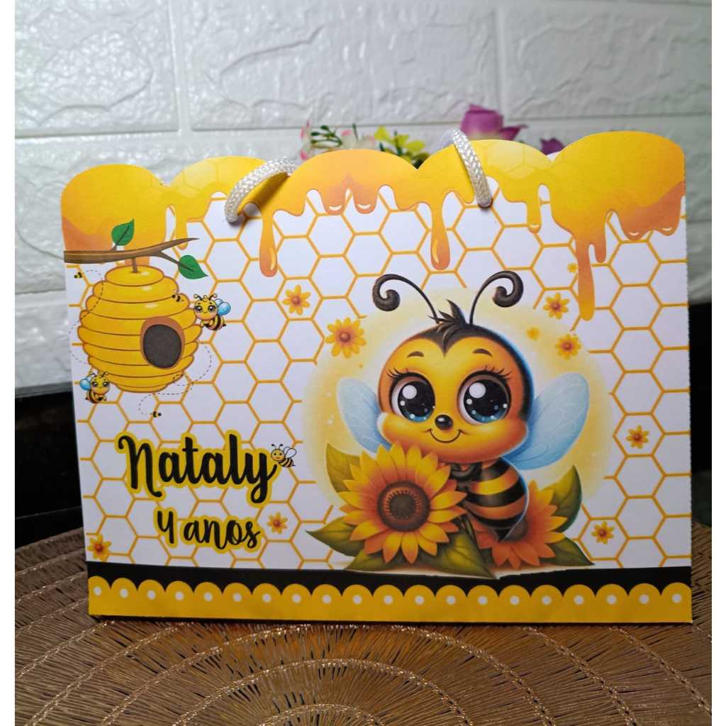 Sacolinha Personalizada ABELHA/ABELHINHA CUTE/MENINA/ABELHA GIRASSOL/FESTA/ANIVERSÁRIO/LEMBRANCINHA