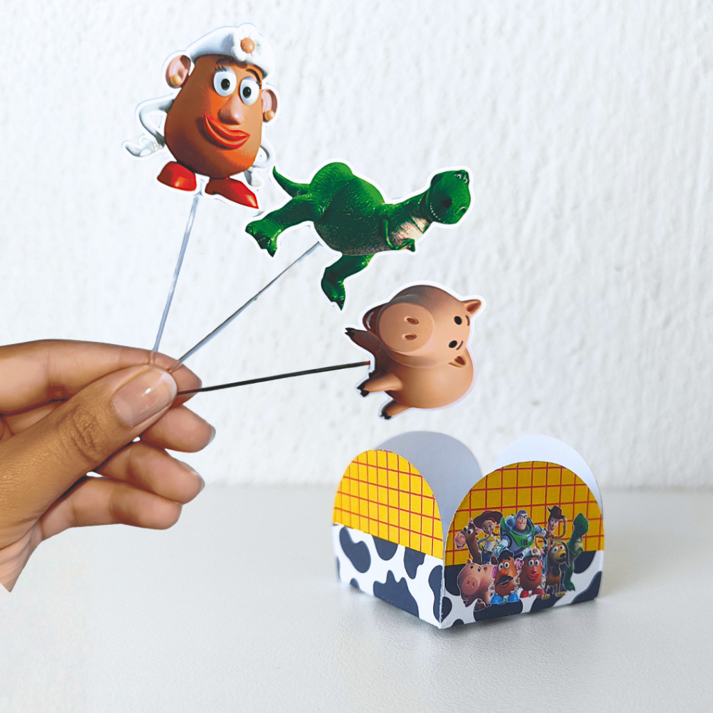 Forminhas personalizadas de doce e tags de docinhos tema Toy Story Menina aniversário Lembrançinhas