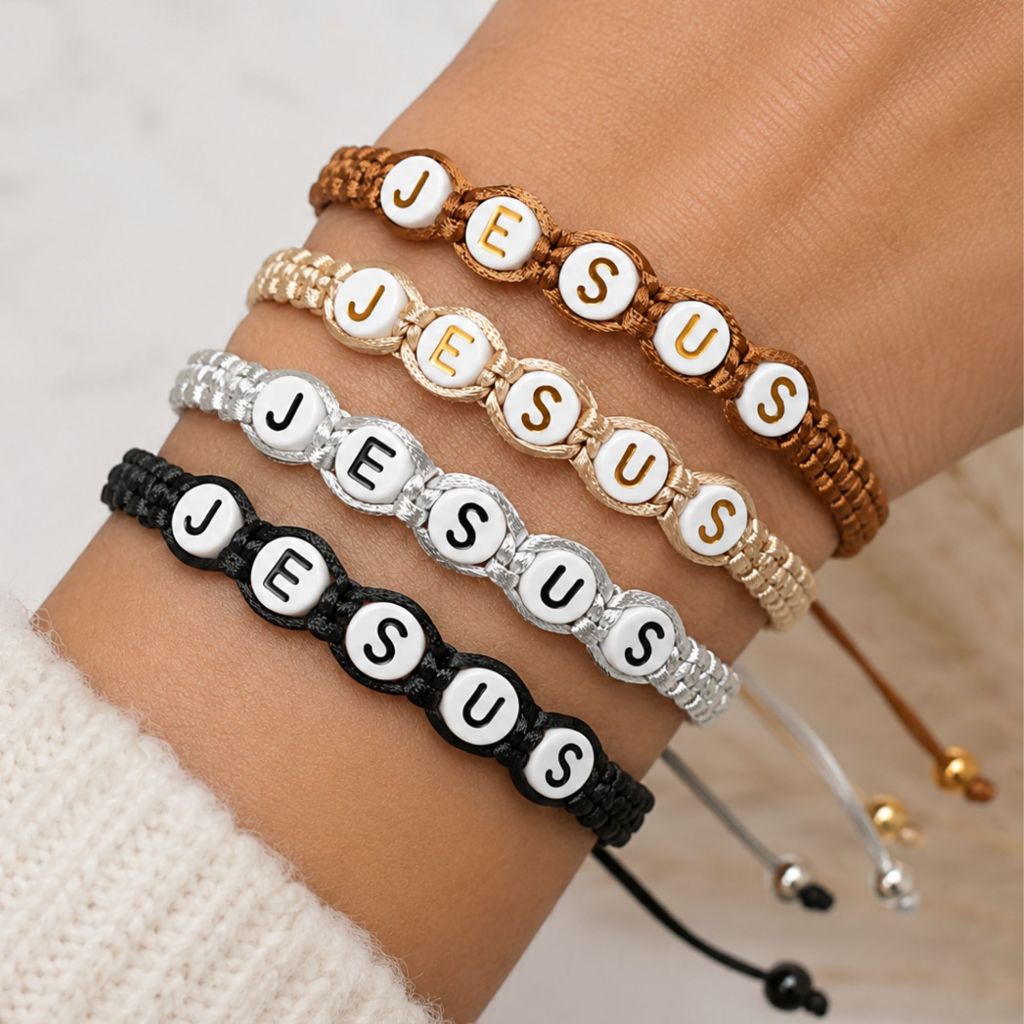 Pulseira em Macramê Escrito Jesus Unissex Ajustável