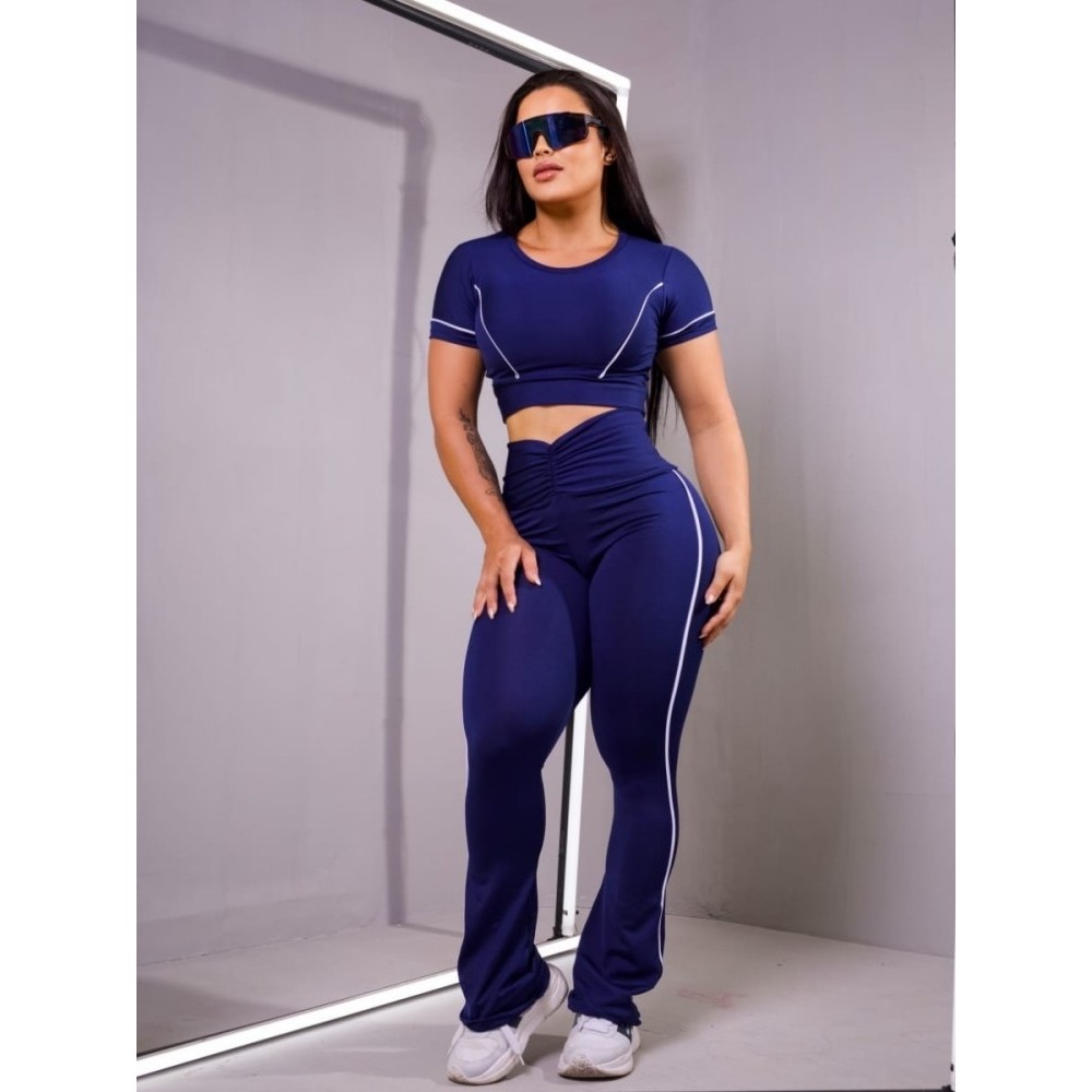 Conjunto Fitness Feminino Cintura Alta com Top Cropped e Calça Legging Flare Bailarina Academia