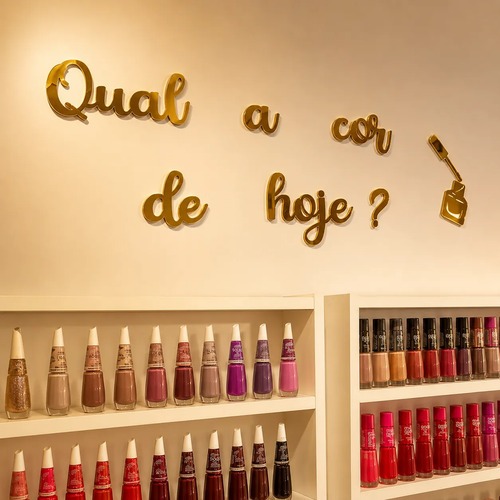 Frase Qual A Cor De Hoje? em Acrílico Salão Esmalte Manicure Decoração